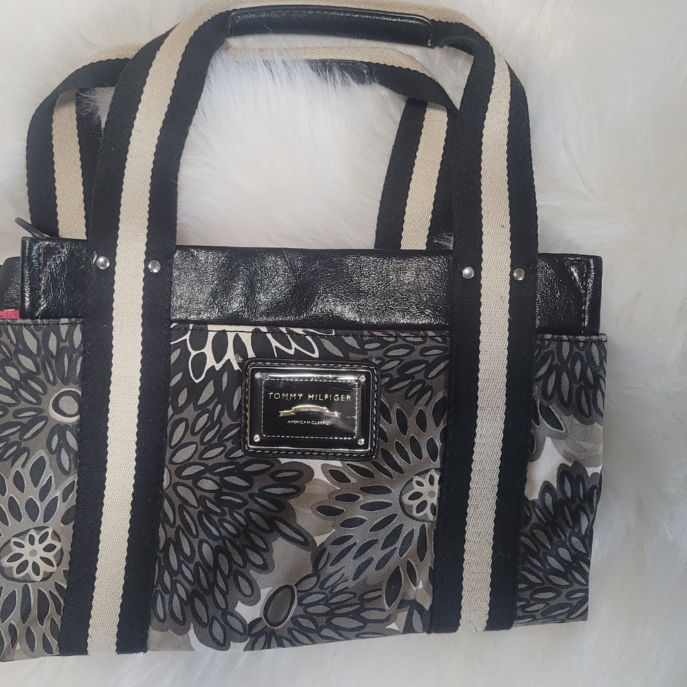 VINTAGE Tommy Hilfiger Black and Gray Floral Tote Bag